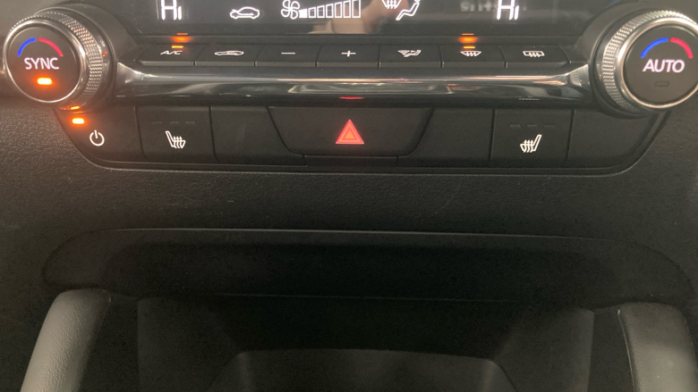 Mazda 3 2.0 e-Skyactiv G MHEV Homura 5dr Petrol Hatchback